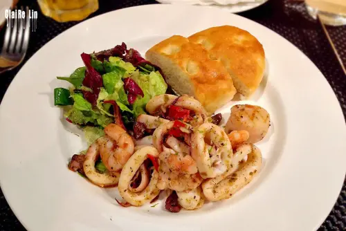 ✖ 2013台北中正區 ✖ 受過侯布雄餐廳訓練出來卻低調美味且平價的西式餐館！結合義式及法式的大嗑西式餐館Ducky Restaurant　（附菜單）