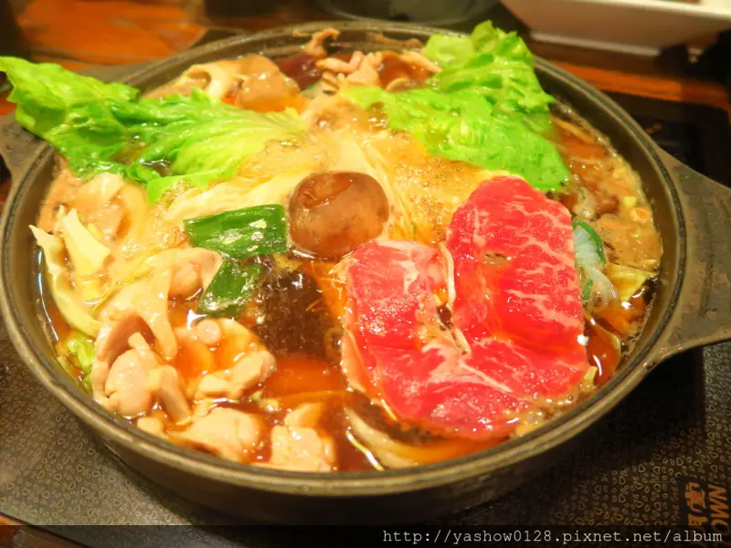 【台中南屯區】八豆食府壽喜燒(公益店)~~台中壽喜燒吃到飽老店，新增UCC咖啡、明治冰淇淋無限享用，平日午餐369元，晚餐、假日489元，想大口吃肉的來這裡就對啦~~