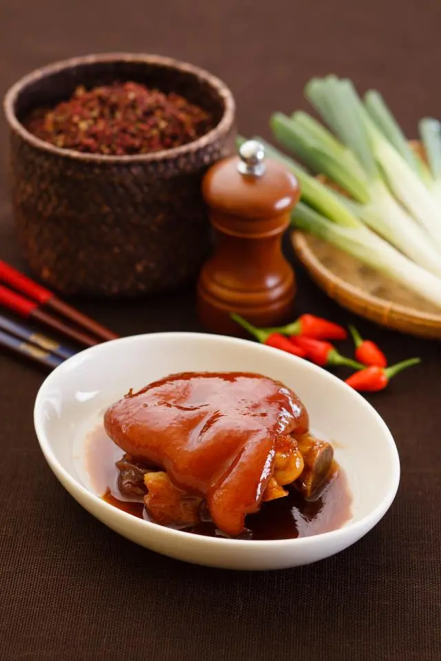 吳興街巷口的道地中式吳越菜系椒麻、煨麵、美食私房菜