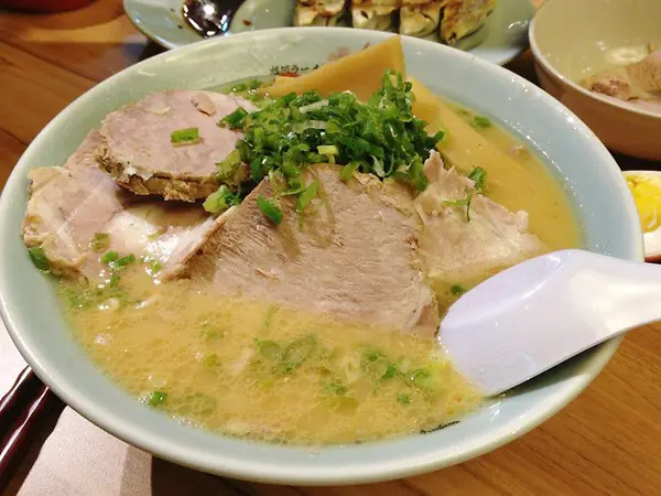 這一碗好吃到連湯都喝光光-旭川ラーメン梅光軒(台北101)
