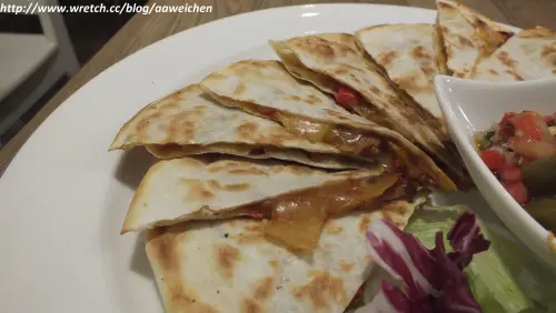 來去蘑菇森林探險吧！童趣可愛的溫馨小店。墨西哥雞肉餅好美味