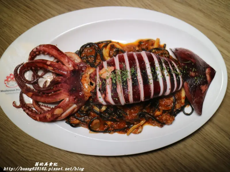 【台北中正區】 重新開幕『Mushroom Forest蘑菇森林義大利麵坊 』西門町義式料理/大份量/IG打卡勝地/捷運台北車站.西門町.小南門