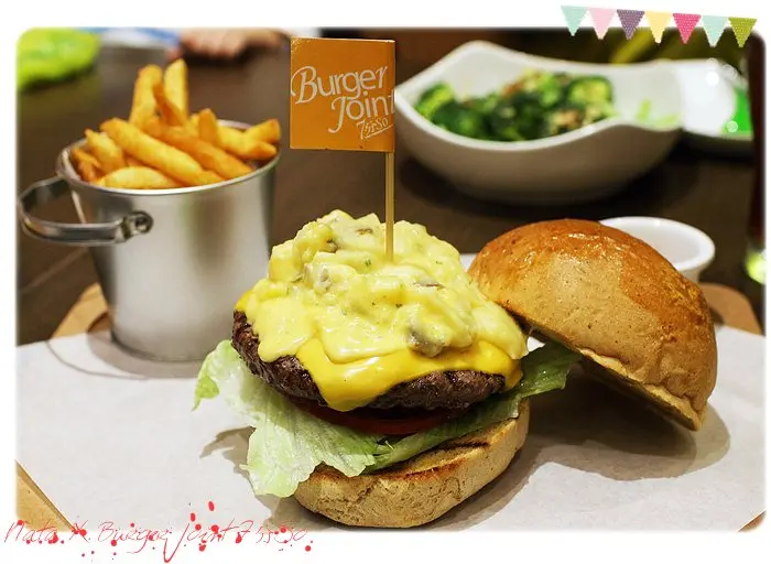 瞧！讓薯泥崩潰的起士牛漢堡‧來自Burger Joint 7分SO美式廚房朝富店