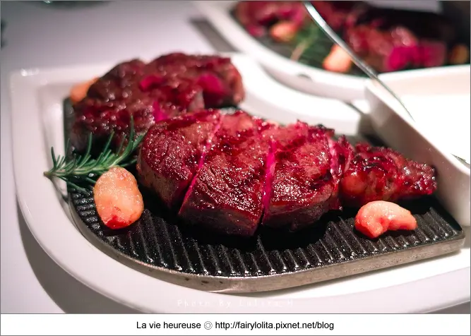 《北市中山區♥食記》歐華酒店 地中海牛肋排牛排餐廳。色香味俱全，夢幻的美食饗宴之牛排超好吃！