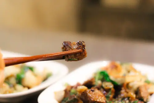 [台北美食] 葫蘆小郭鐵板燒。人氣老字號台式鐵板燒，不提供訂位，想吃就得勤勞提早排隊 // 捷運行天宮站