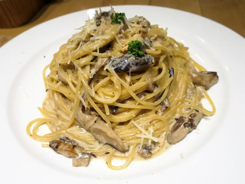 【台北美食】Miacucina天母店，義式蔬食料理，推薦奶油香蒜野菇麵！（附完整版菜單）