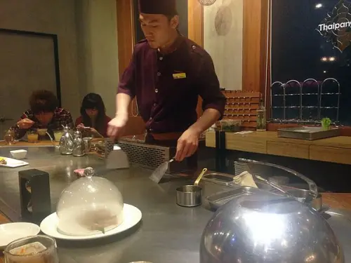 <美食>好吃又好玩的泰式鐵板燒-泰板燒!!!愚婦們誤打誤撞的聚會!