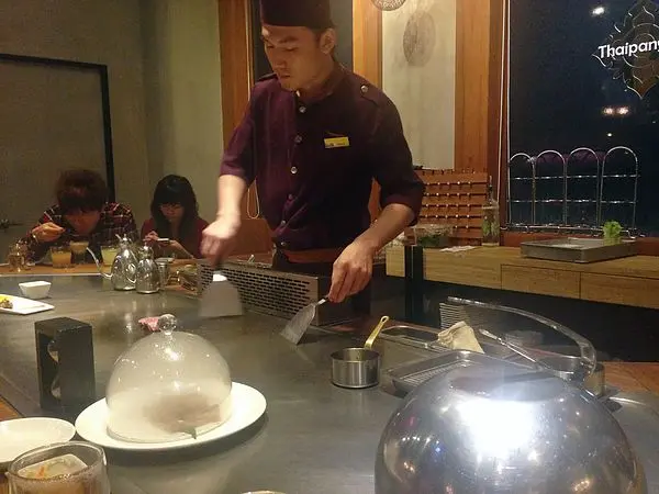 <美食>好吃又好玩的泰式鐵板燒-泰板燒!!!愚婦們誤打誤撞的聚會!