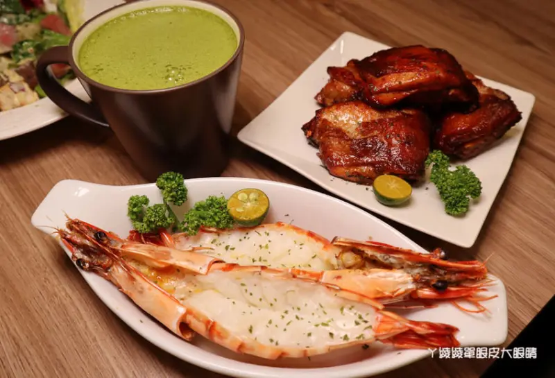 新竹情人節餐廳，芙歐餐廳情人節套餐必吃舒肥牛排沙拉跟十五公分大蝦 - ㄚ綾綾單眼皮大眼睛