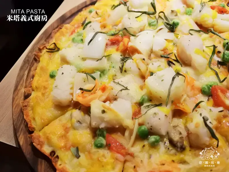《美食推薦》【台北中正】Mita Pasta米塔義式廚房凱撒店。捷運台北車站美食 特推老船長海鮮總匯披薩 焗烤奶油雞胸燉飯 焦糖烤布蕾 台北必吃美食推薦
