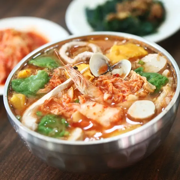 三色海鮮麵疙瘩