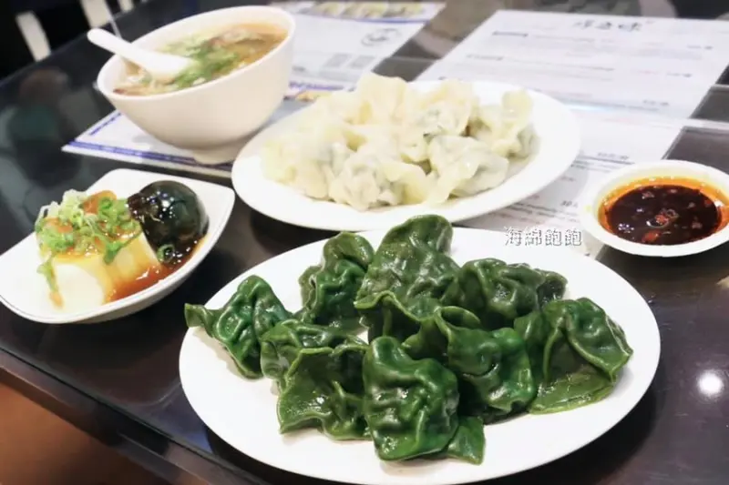 台北第一名水餃『巧之味手工水餃(濟南店)』充滿海味的干貝海藻水餃，冷凍水餃，菜單價位(捷運善導寺站)