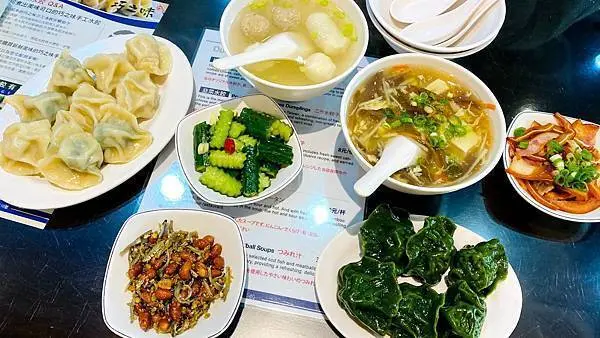 台北必吃美食【巧之味手工水餃濟南店】善導寺站銅板美食/必點綠藻皮干貝水餃/好吃又便宜水餃店