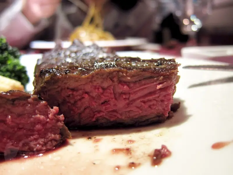 捷運忠孝復興站 | VOLKS 沃克牛排．平價精緻的日式牛排 / 湯品麵包可續點