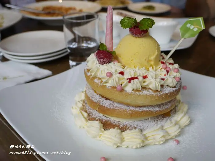 【西門町】曉確幸(LIGHT HOUSE)咖啡 小餐館♥繽紛甜蜜的甜心蜜塔