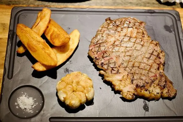 台北東區 鬍子餐酒 BAFFI - 松露什錦菇燉飯好吃的義式料理餐廳，近捷運敦化站