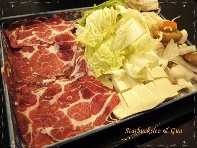 [台北。信義] 石膳，日本相撲火鍋。菜肉滿滿一大盤＋白豆養生鍋底，誠徵大胃王～