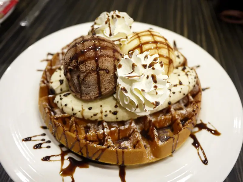 【食記】台北。鯊魚咬吐司*大口享受鬆餅早午餐~難怪大家這麼愛他