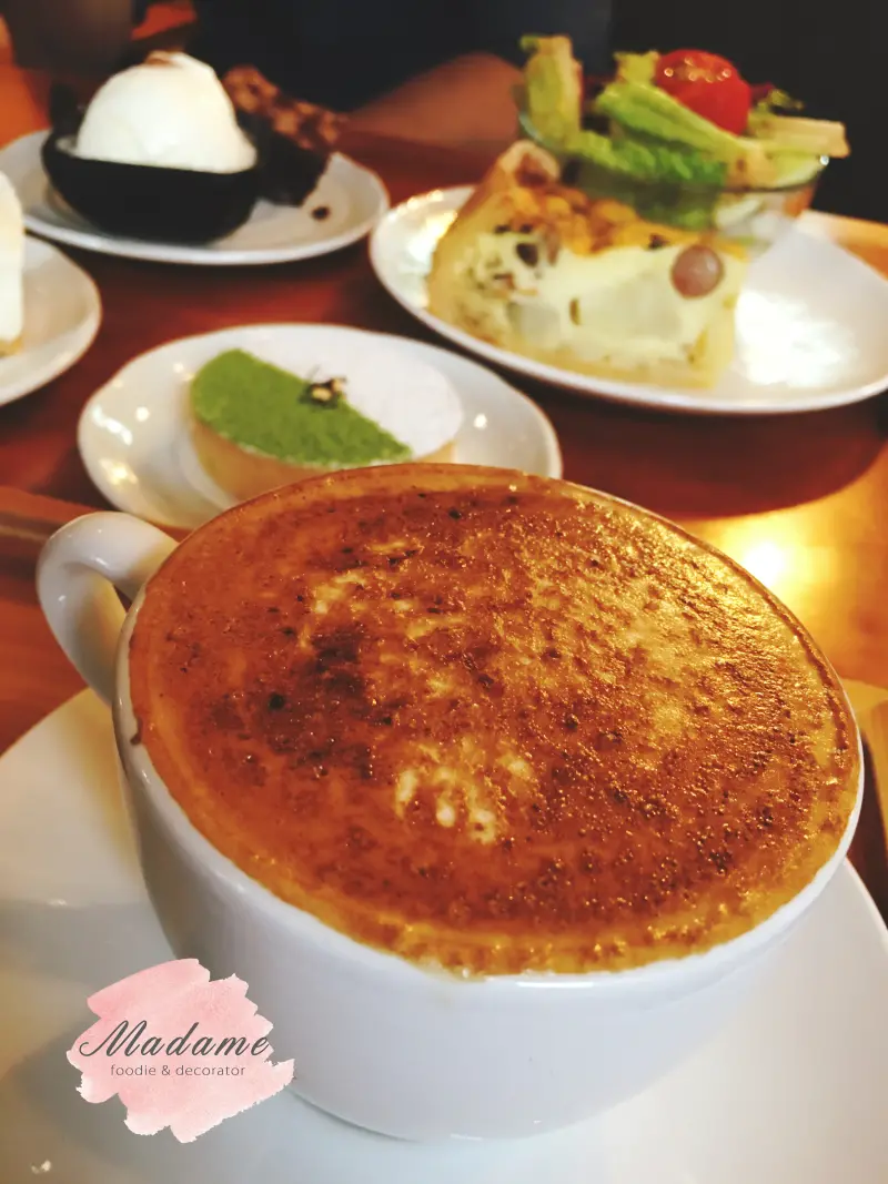 【新竹】墨咖啡：木質簡約文青風 X 想沉浸在咖啡香氣裡一整天