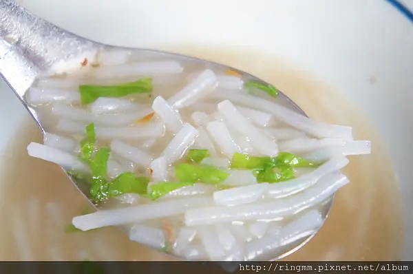 台北隱藏小吃  ~ 後火車站。阿伯米粉湯