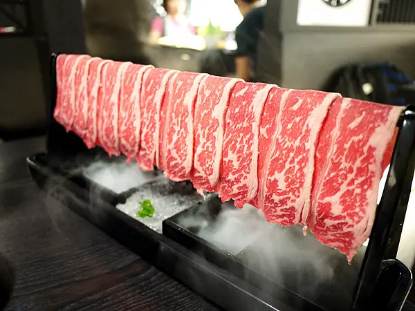 【食記】台北*中山。這一鍋皇室秘藏鍋物*鮮甜海鮮麻辣鍋