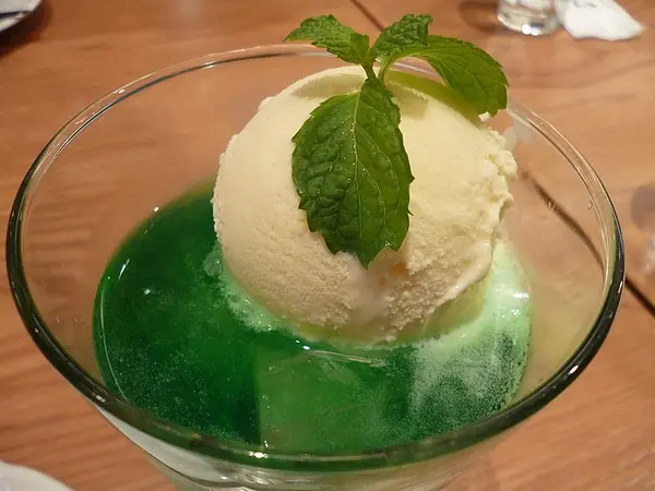 草莓鬆餅之後,期待再相會--米朗琪咖啡館三越信義店              