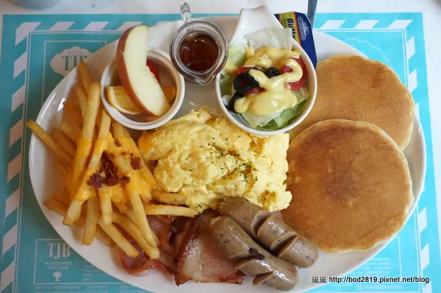 【台北中正】TJB CAFE (公館店)－超澎湃早午餐，滿足一天的營養！只推早午餐(公館捷運站)
