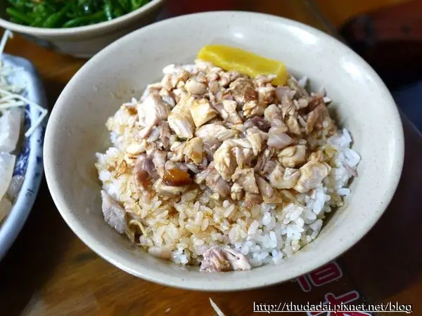 [小吃食記] 桃園中壢－嘉義大鍋湯~火雞肉飯有嘉義味