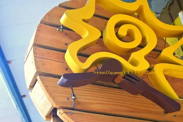 [美食]新北♥超滿足的巨無霸貪吃鬼薯餅塔♥向陽晨間飲食館