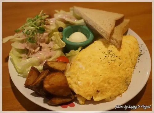 [新北中和]四號公園旁大份量平價早午餐&義大利麵★李歐愛高妹