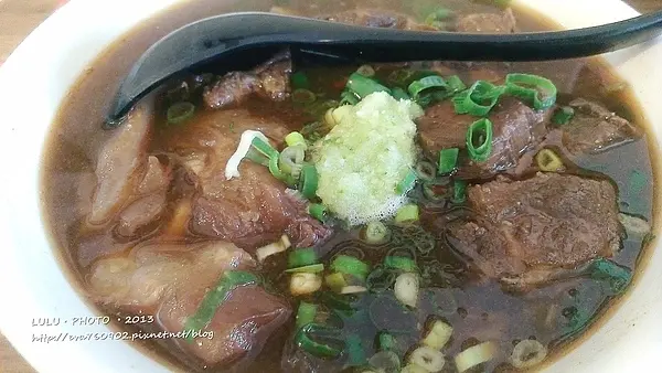 【食】新竹美食‧老兄牛肉麵‧蒜味口齒香
