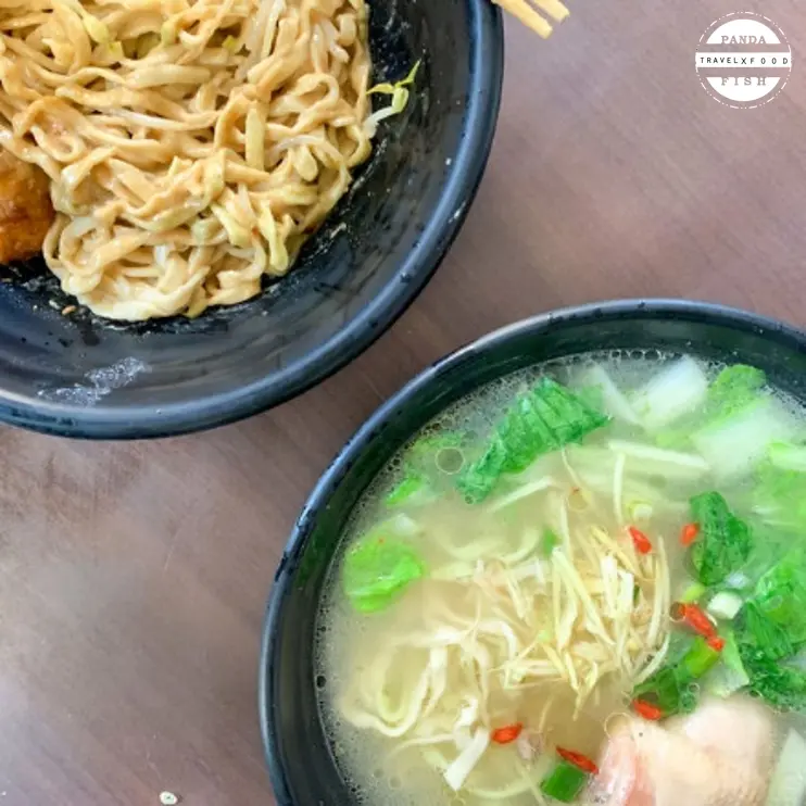 「桃園美食」林記麵食館。中壢熱門小麵館，當地人觀光客都愛，紹興雞麵湯頭超棒