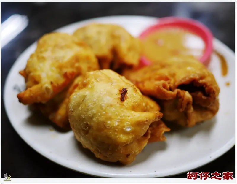 ◊ 一見它就破功 隱藏版的店內紅牌 金黃酥脆內餡豐富還爆汁 ➩ 蚵仔之家 湳雅夜市 板橋美食