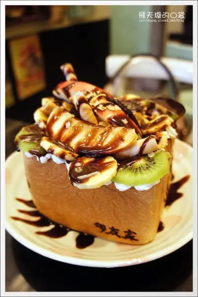 【台中美食】朋友家．日式輕食、甜點、沙冰。平等市場老屋新生