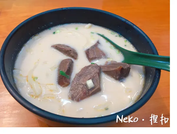 【台中西區美食】若柳一筋．手打烏龍麵：濃郁不膩的白色湯頭牛肉麵值得一試！