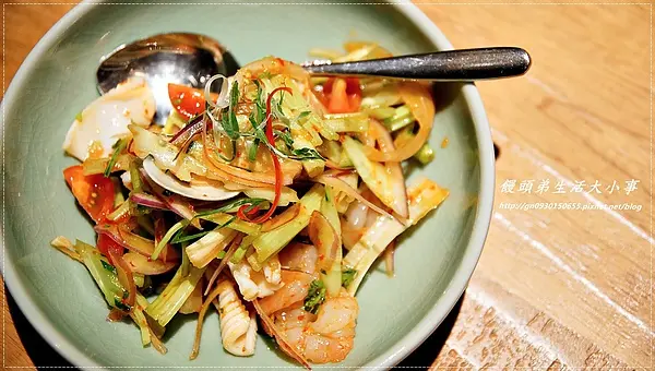 【食記/台中市】酸辣好滋味～妳一定不能錯過好料理♪♪泰一泰雲城泰式料理♪♪                
      