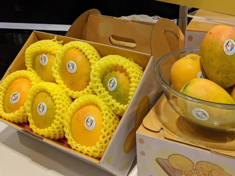 夏日炎炎就到誠品信義，品嘗夏日的美人，多汁、甘甜又多香的夏雪芒果