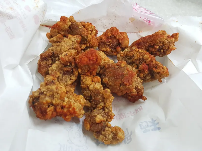 【食-桃園中壢】瑞記排骨酥★ 中壢夜市的人氣小吃☆純肉沒骨的排骨酥