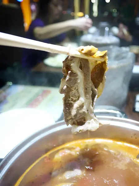 【食記】台北*東區。火龍島極品火鍋*海鮮番茄鍋