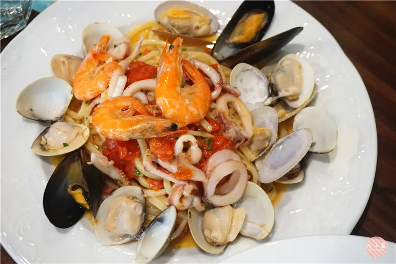 K2小蝸牛廚房。台中西屯區多款經典義大利麵，這裡獨賣的特殊義大利麵條，AVPN認證的披薩，口味多到難以選擇!