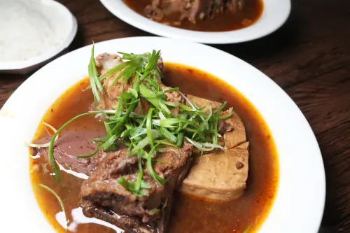 台南東區-玩真的臭豆腐 純正豚骨熬煮&特製大紅袍辣椒