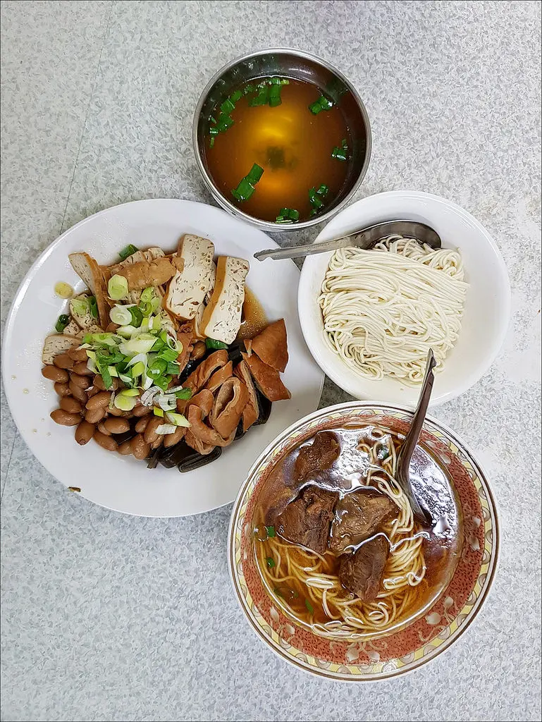 [台中] 湖南味牛肉麵華美店 台中牛肉麵推薦 吃起來跟精武店還是有點不一樣