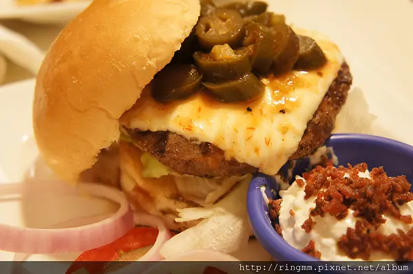 不發福才怪 XD 發福漢堡 ~~