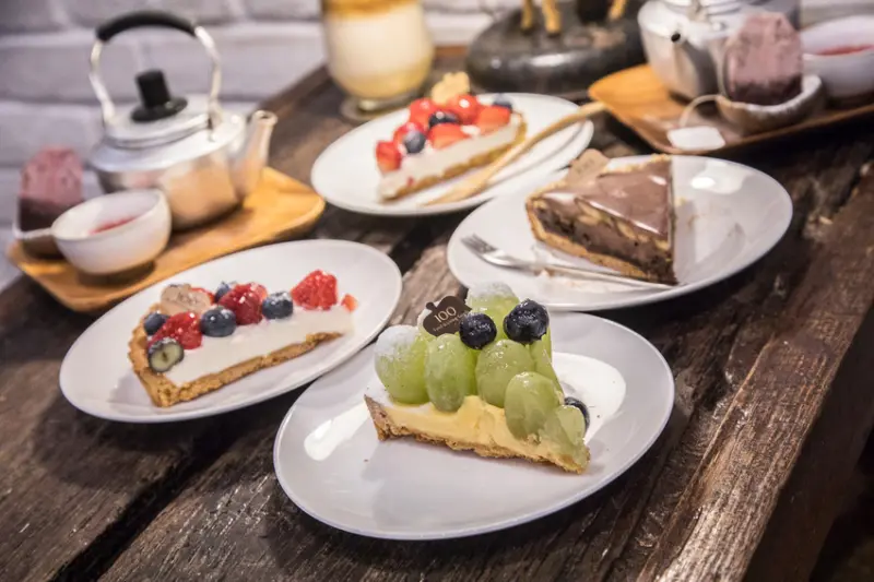 [新竹北區]小巷弄中的傳奇甜點店，新竹最強水果塔，晚來限量沒得吃！一百種味道派塔專門店 - 大手牽小手。玩樂趣