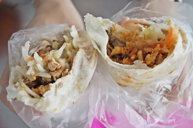 
城隍廟口百年老店~元祖郭家潤餅
