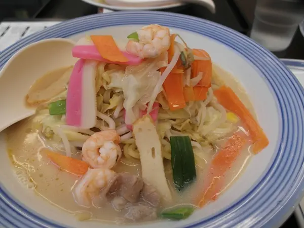 【餐廳】台北車站微風廣場Ringer Hut 長崎強棒拉麵