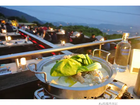 【食記】oO。o○。台北　陽明山後山　八卦夜未眠　夜景　火鍋　套餐　下午茶　美景　約會　吃東西還有夜景可以看，好享受～oO。o○。　