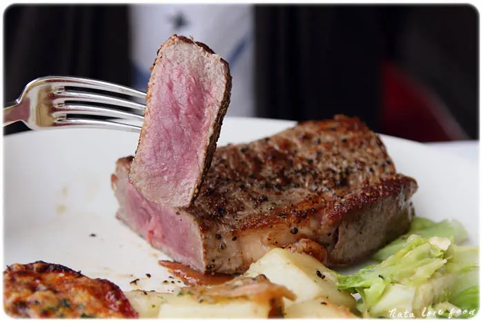 出生以來第一次，大啖熟成牛排實在妙透了！