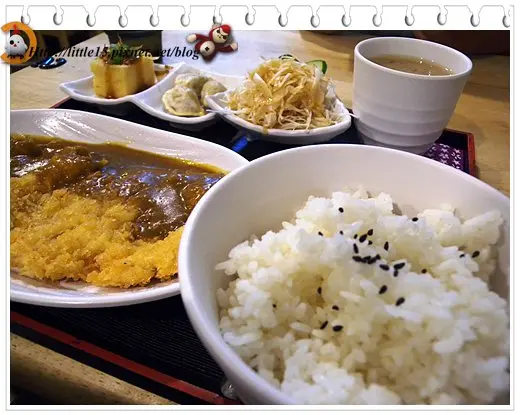 銀川平價丼物 定食料理 親切度100分的頭家