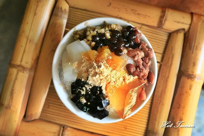 【台南冰店】麻豆中央市場內的百年老冰店：龍泉冰店 - 熱血玩台南。跳躍新世界